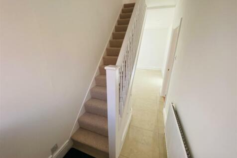 Entrance Hallway: