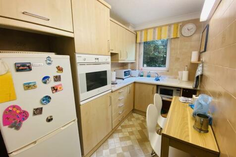 Kitchen: