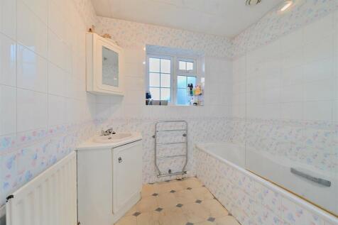 Family Bathroom: