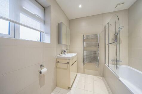 Family Bathroom: