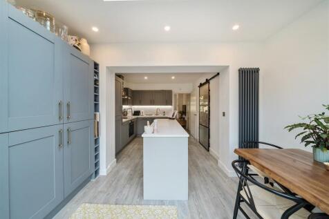 Kitchen/Breakfast Room/Morning Room: