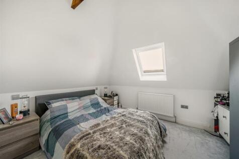 Bedroom: