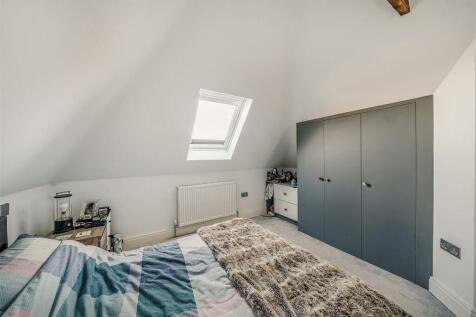 Bedroom: