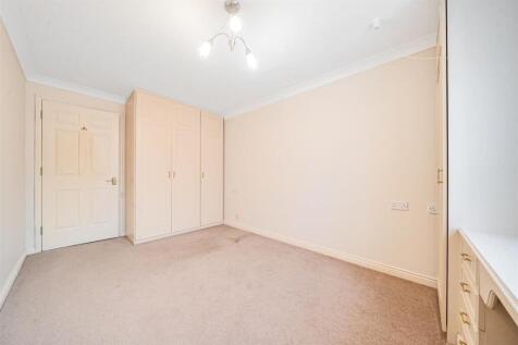 Bedroom: