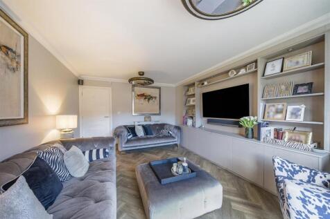 Living Room: