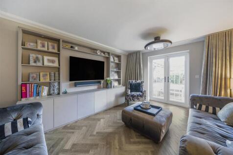 Living Room: