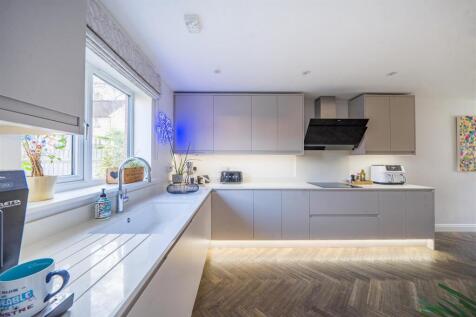 Kitchen Diner:
