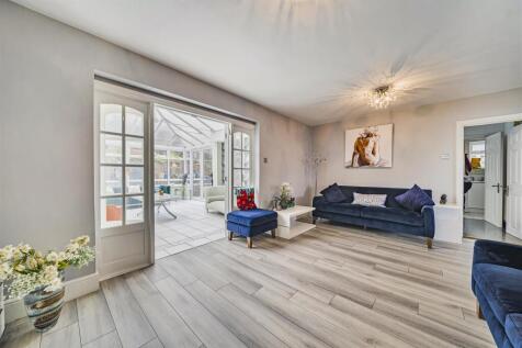 Living Room: