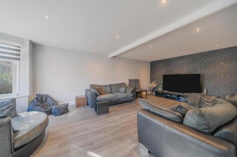 Living Room: