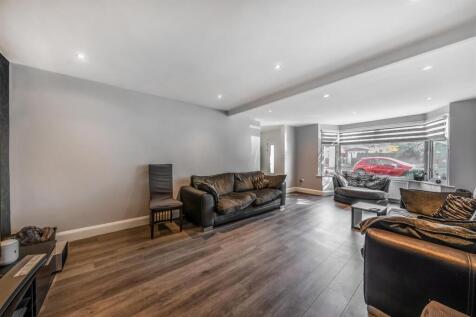 Living Room: