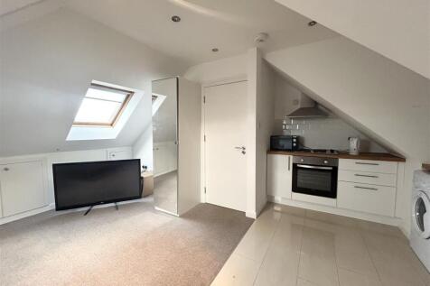 Studio Room: