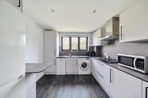 Kitchen: