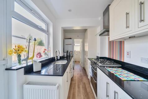 Kitchen: