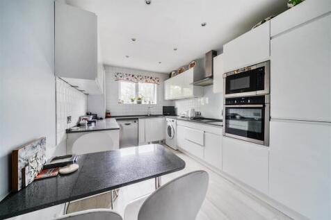 Kitchen: