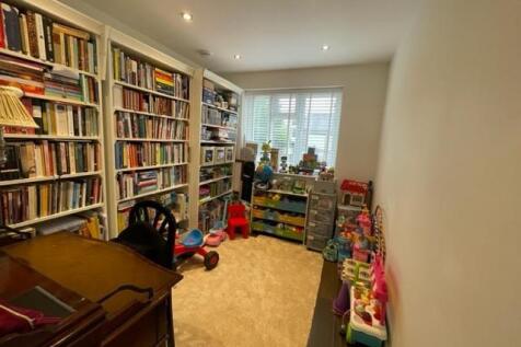 Study/Playroom: