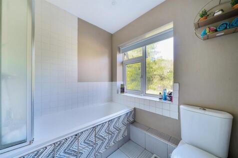 Family Bathroom: