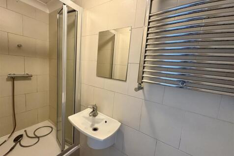 En Suite Shower Room