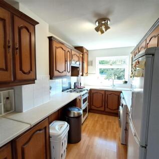 Kitchen: