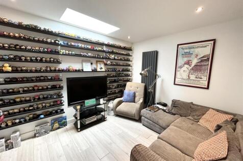 TV Room/Playroom: