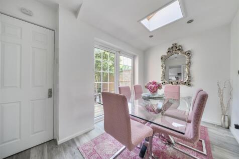Dining Room: