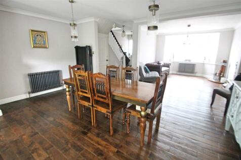 Dining Room: