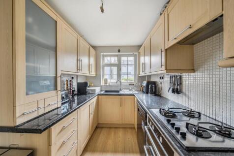 Kitchen:
