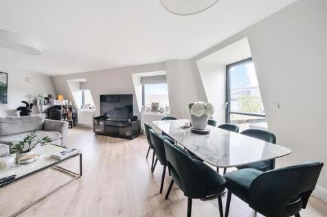Reception Room: