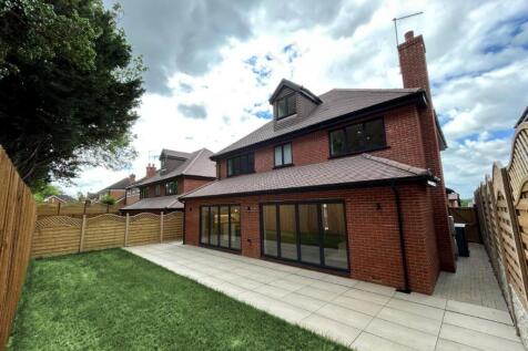 Exterior Rear: