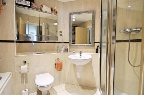 Ensuite: