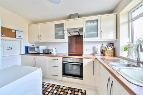Kitchen: