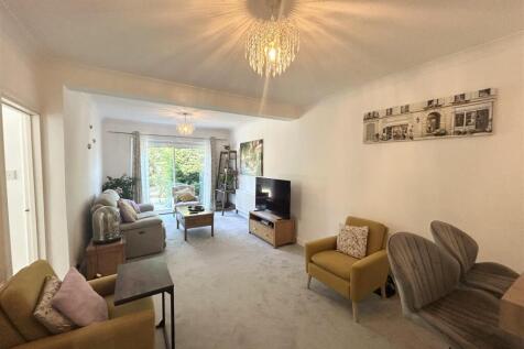 Living Room: