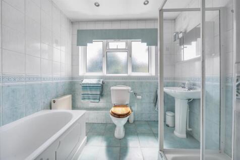 Family Bathroom: