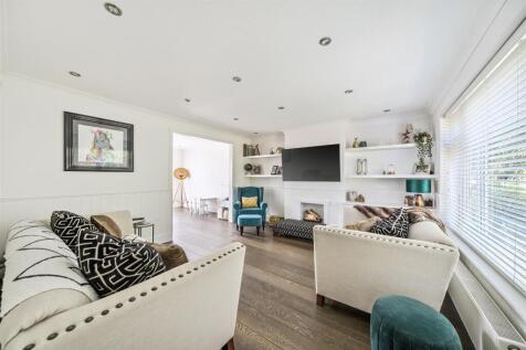 Living Room: