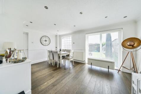 Dining Room:
