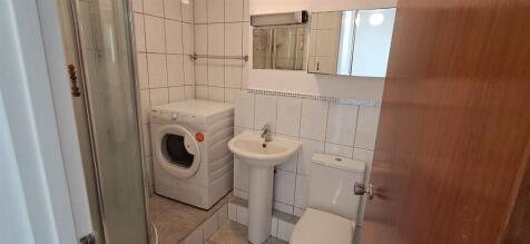 Shower Room:
