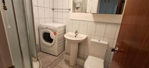 Shower Room: