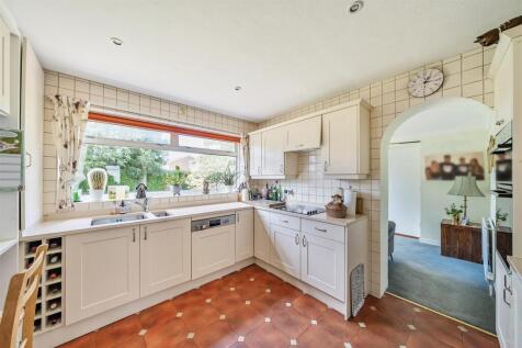 Kitchen: