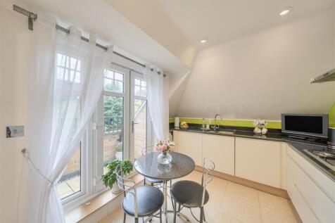 Kitchen: