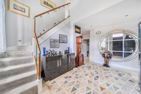 Entrance Hall: