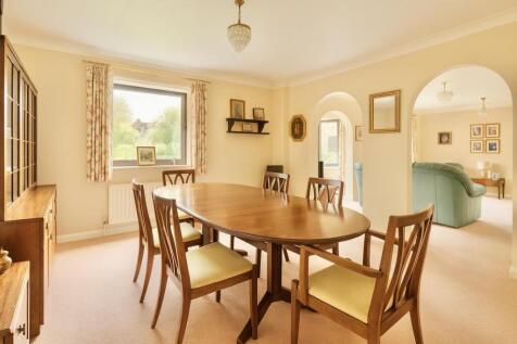Dining Room: