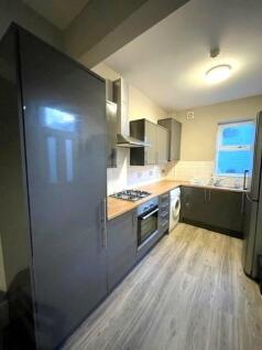 69JR Kitchen.jpg