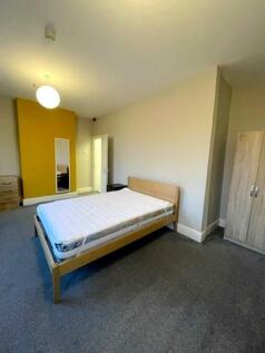 69JR Bedroom.jpg