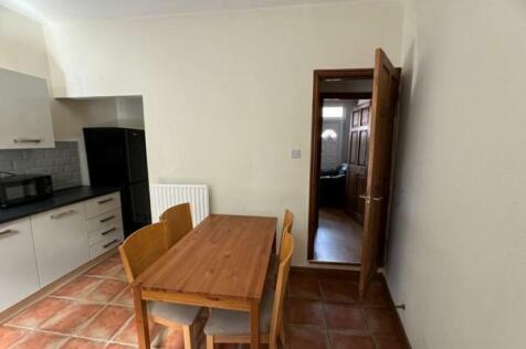 kitchen2.jpg