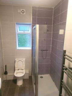 171LR bathroom.jpg