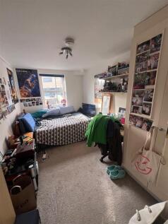 bed 1.jpg