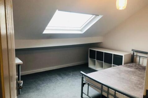 Attic bedroom.JPG