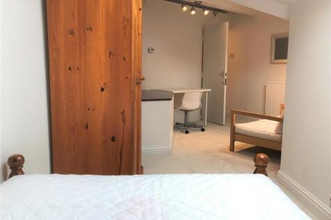 Lounge / Bedroom
