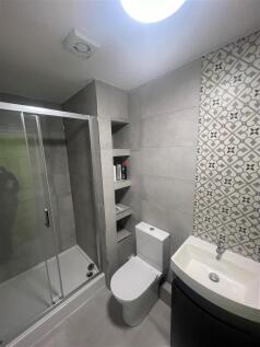 4 Porterbrook - bathroom.jpg