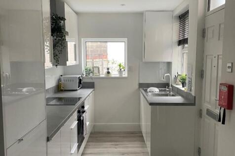 70 stalker kitchen.jpg