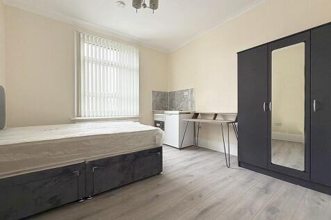 Room 4 Bell Road